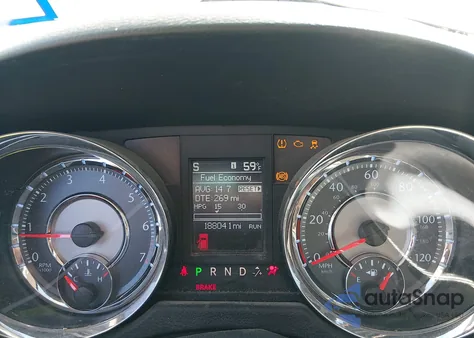 2011 Chrysler Town & Country Touring z USA, uszkodzony, nr VIN 2A4RR5DG3BR675782